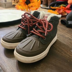 Boys toddler boots, size 9